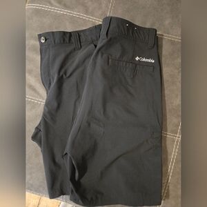 Columbia Men's Black Hybrid Outdoor Shorts